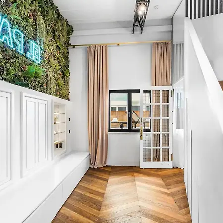 Luxus-wohnung In *